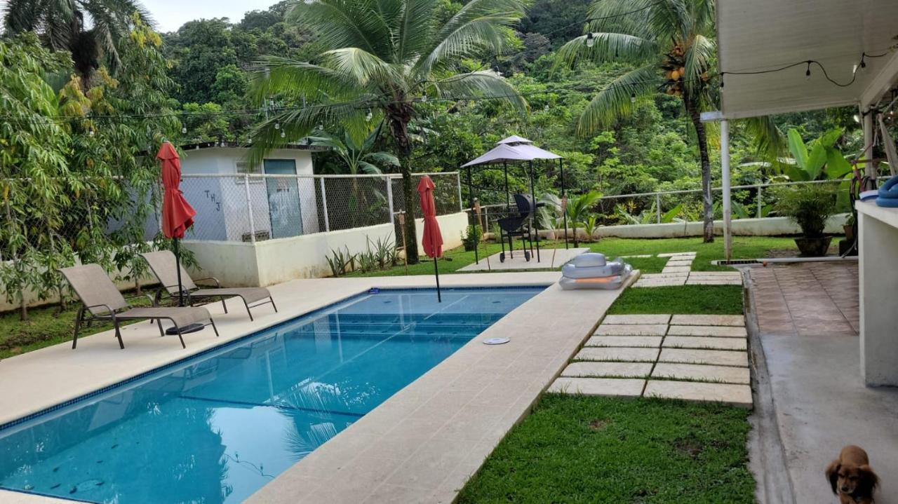 Hébergement de vacances Oasis With Pool Near Canal *