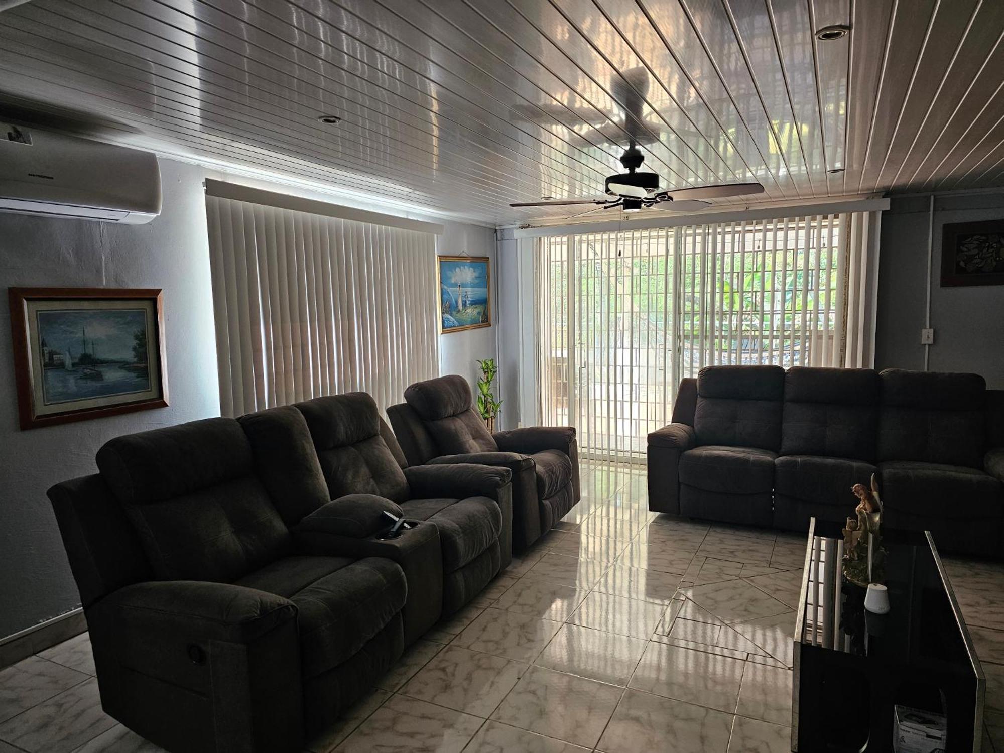 Сasa de vacaciones Oasis With Pool Near Canal *
